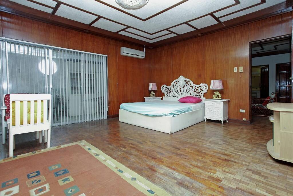Big House In Quezon City Manila Exterior foto