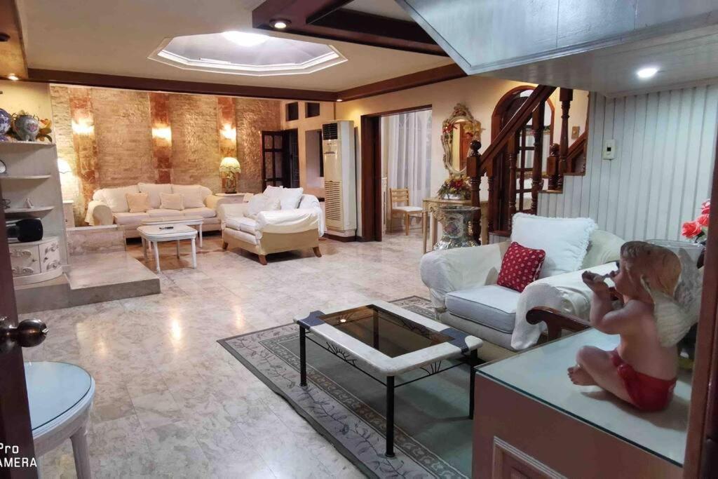 Big House In Quezon City Manila Exterior foto